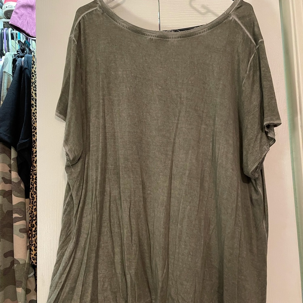 Wonderly Butter Soft Green Top